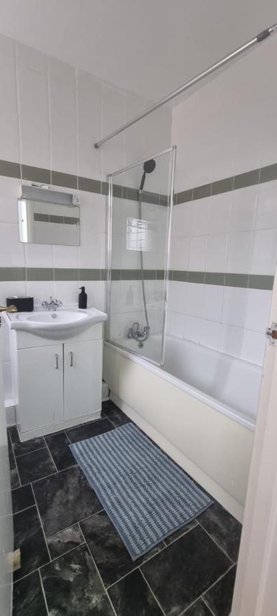 Апартаменты Cricklewood Broadway Guest